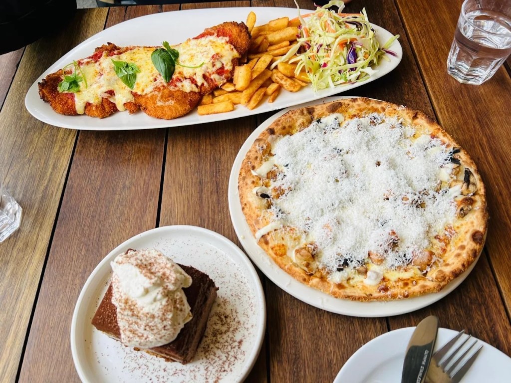 Universal Restaurant