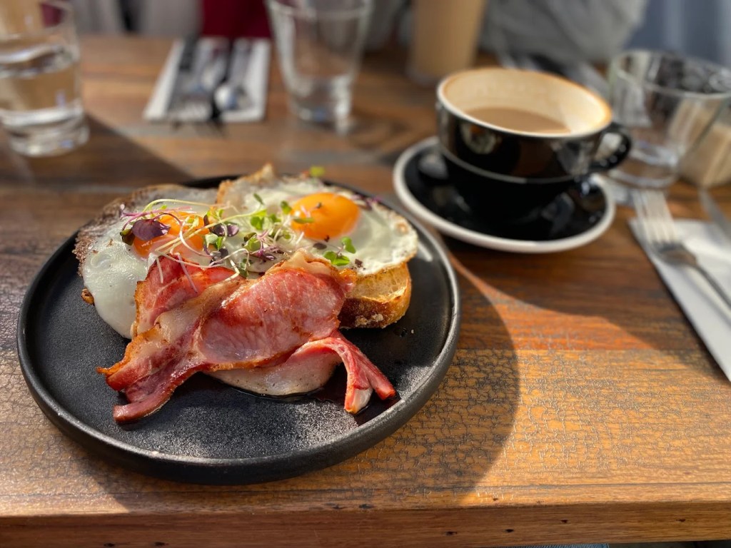 King Of The Castle Café